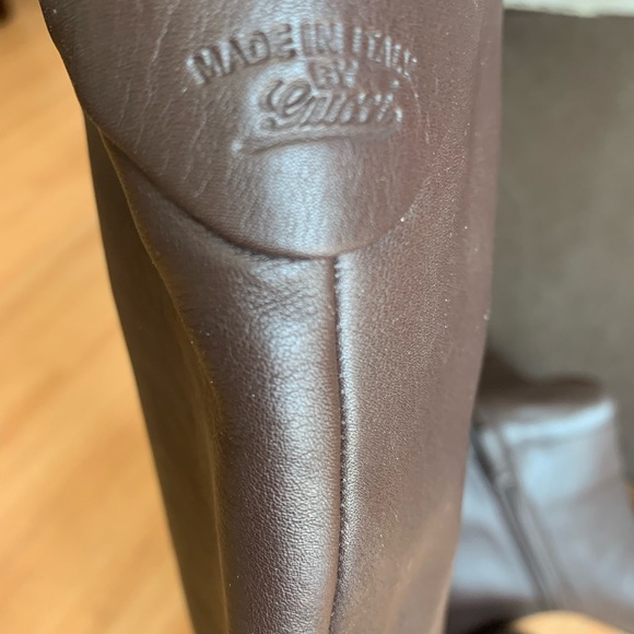 Brown Gucci knee length boots - Picture 4 of 4